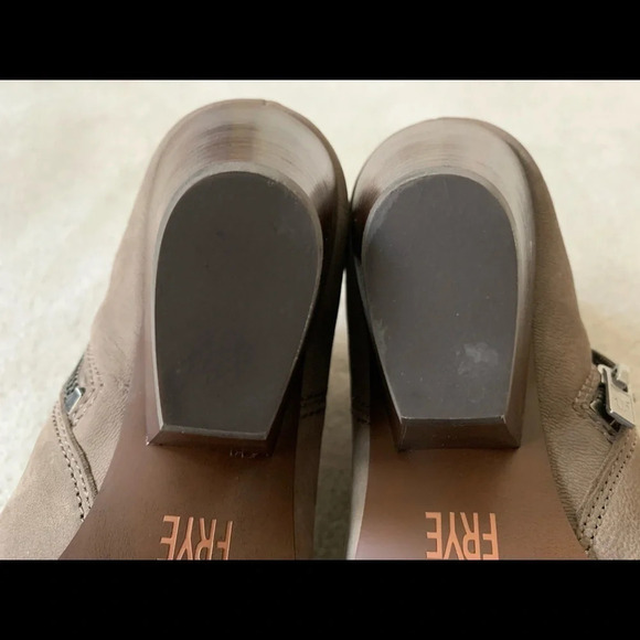 FRYE Allister Smock Ankle Bootie Gray, 8.5 (brownish gray) NEW - Picture 5 of 16